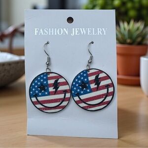 🇺🇸 American Flag Smiley Face Earrings – Red, White & Blue Patriotic Jewelry
